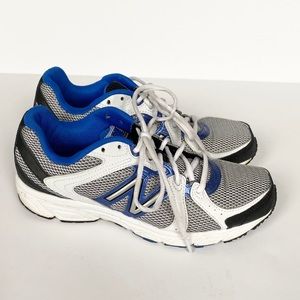 New Balance Tennis Shoes